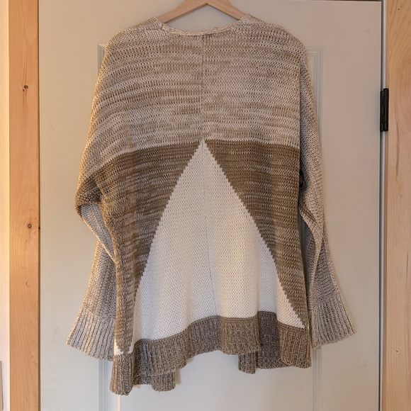 Cardigan - Picture 2 of 4